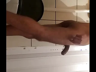 Novinho  roludo exibindo o pauzão